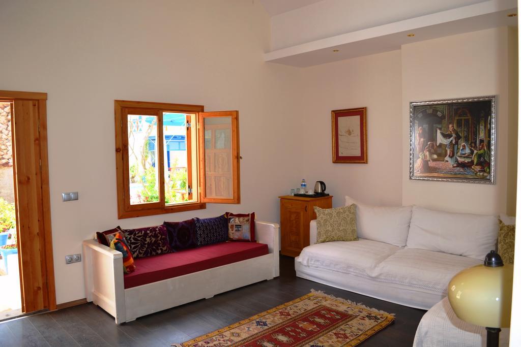 Su Hotel - Bodrum Bilik gambar