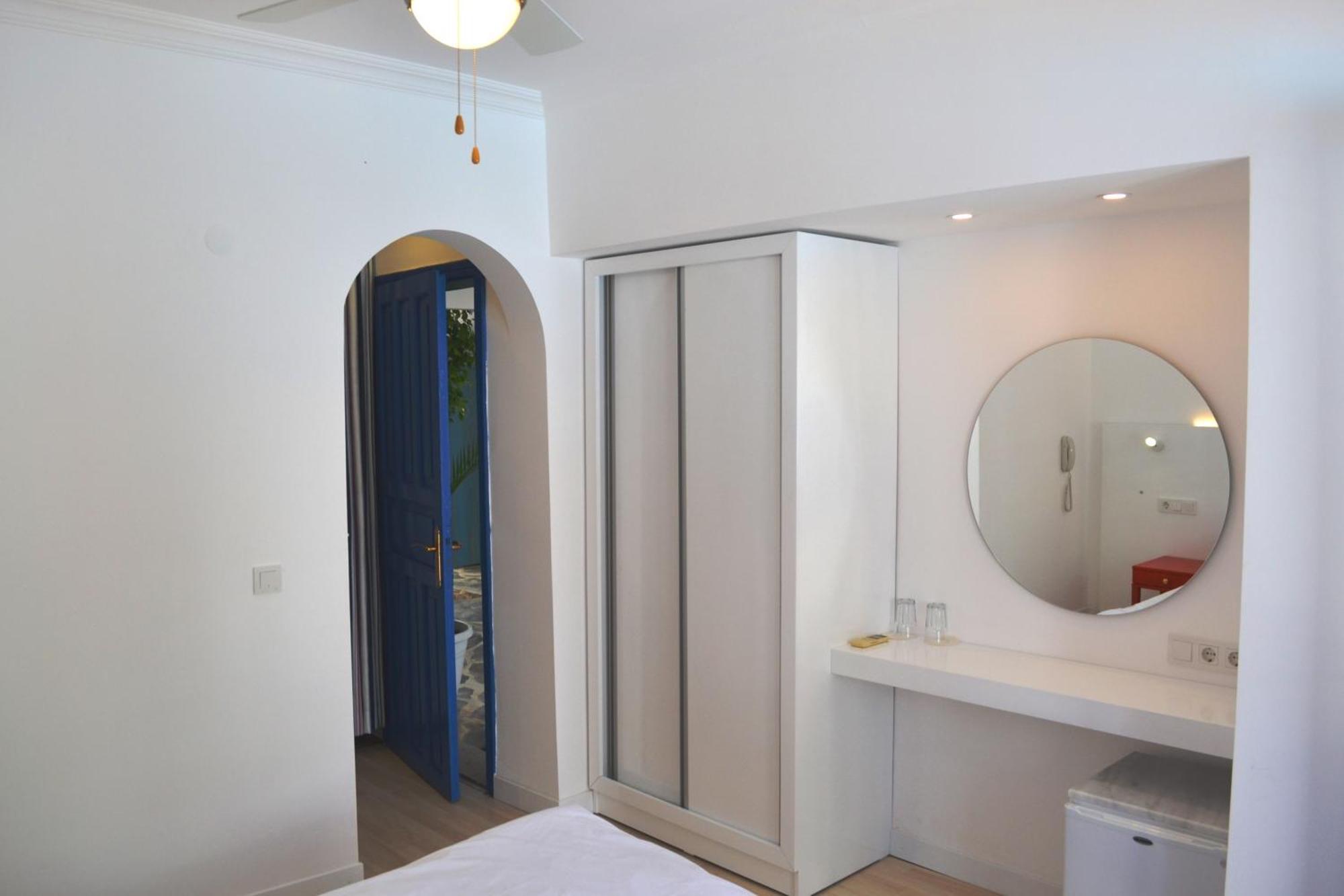 Su Hotel - Bodrum Bilik gambar